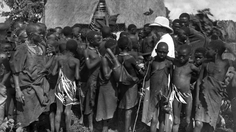 Una foto scattata in occasione della visita del Camisassa in Kenya (1911-1912)